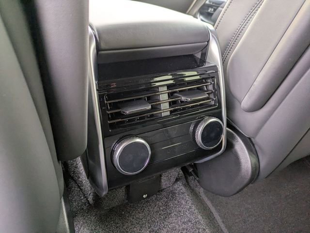 New 2026 Land Rover Range Rover SE image 13