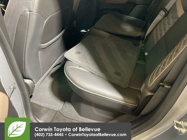 Used 2024 GMC Canyon Denali image 22