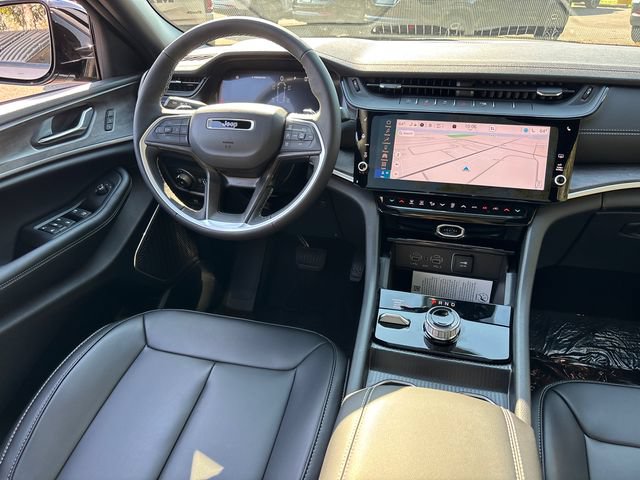 New 2026 Jeep Grand Cherokee L Limited w/ Limited Altitude Package AWD/4WD image 11