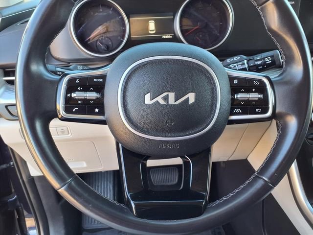 Used 2024 Kia Carnival LX image 14
