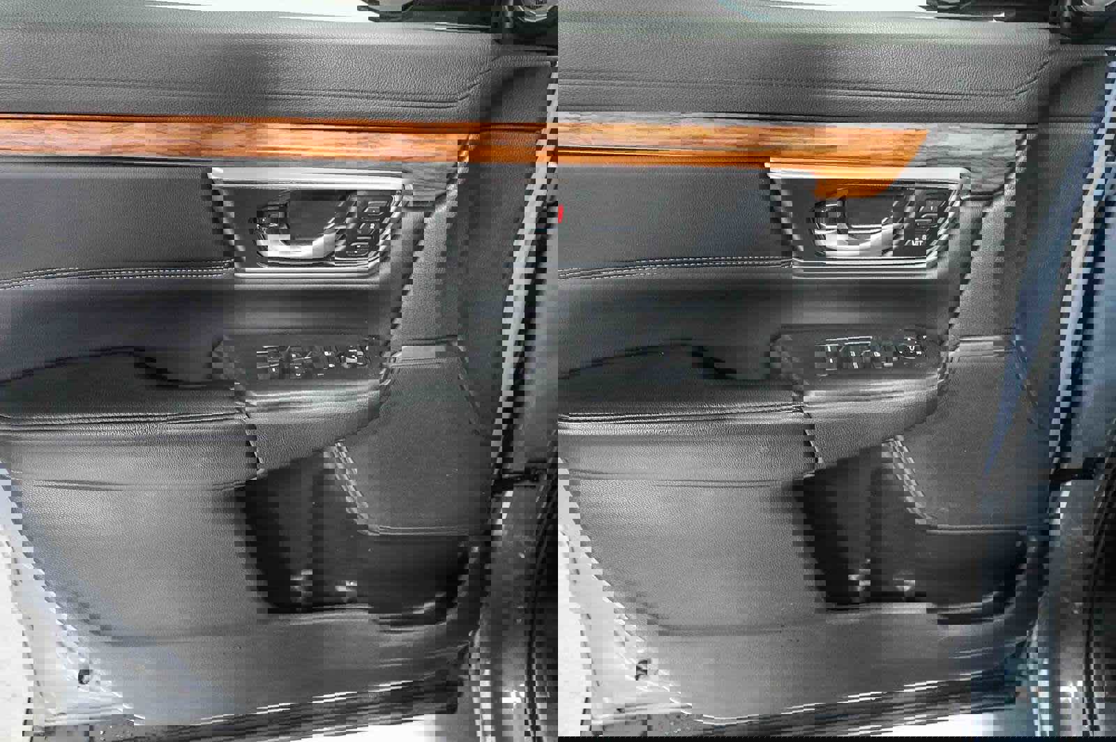 Used 2022 Honda CR-V Touring image 25