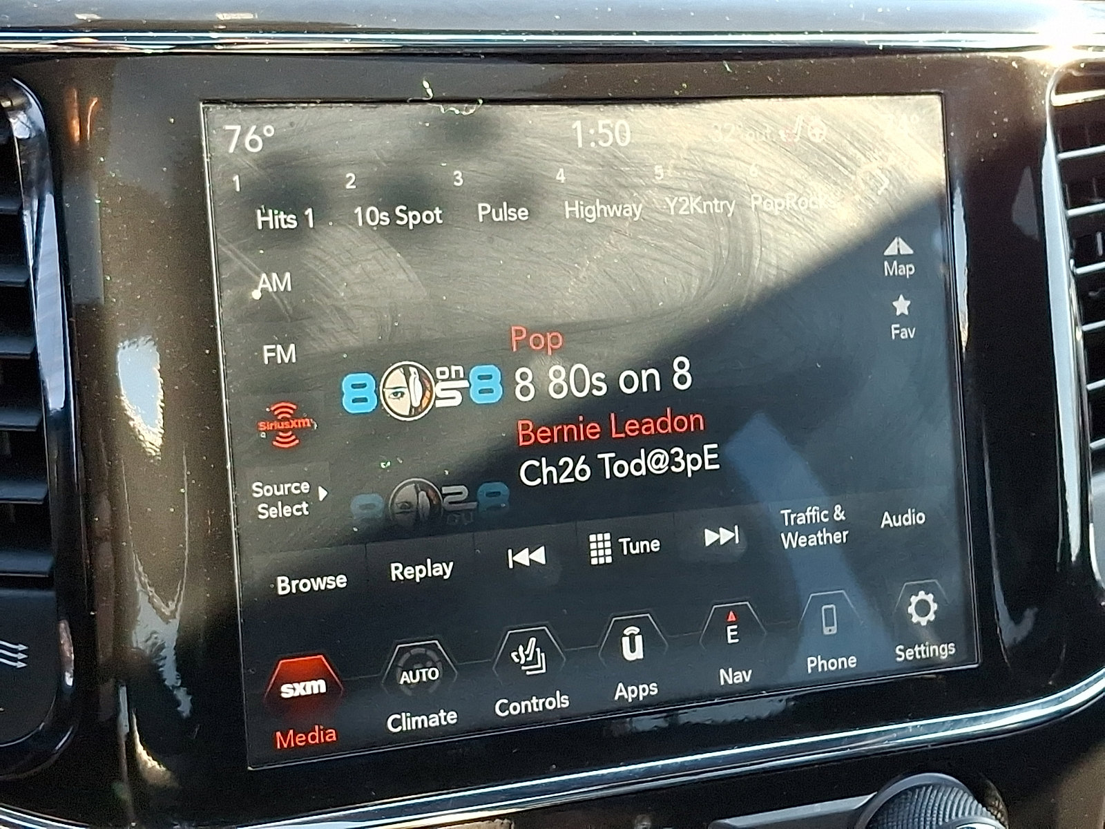 Used 2022 Jeep Grand Cherokee Laredo X image 19