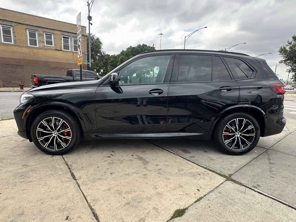 Used 2022 BMW X5 M50i w/ Premium Package AWD/4WD image 8