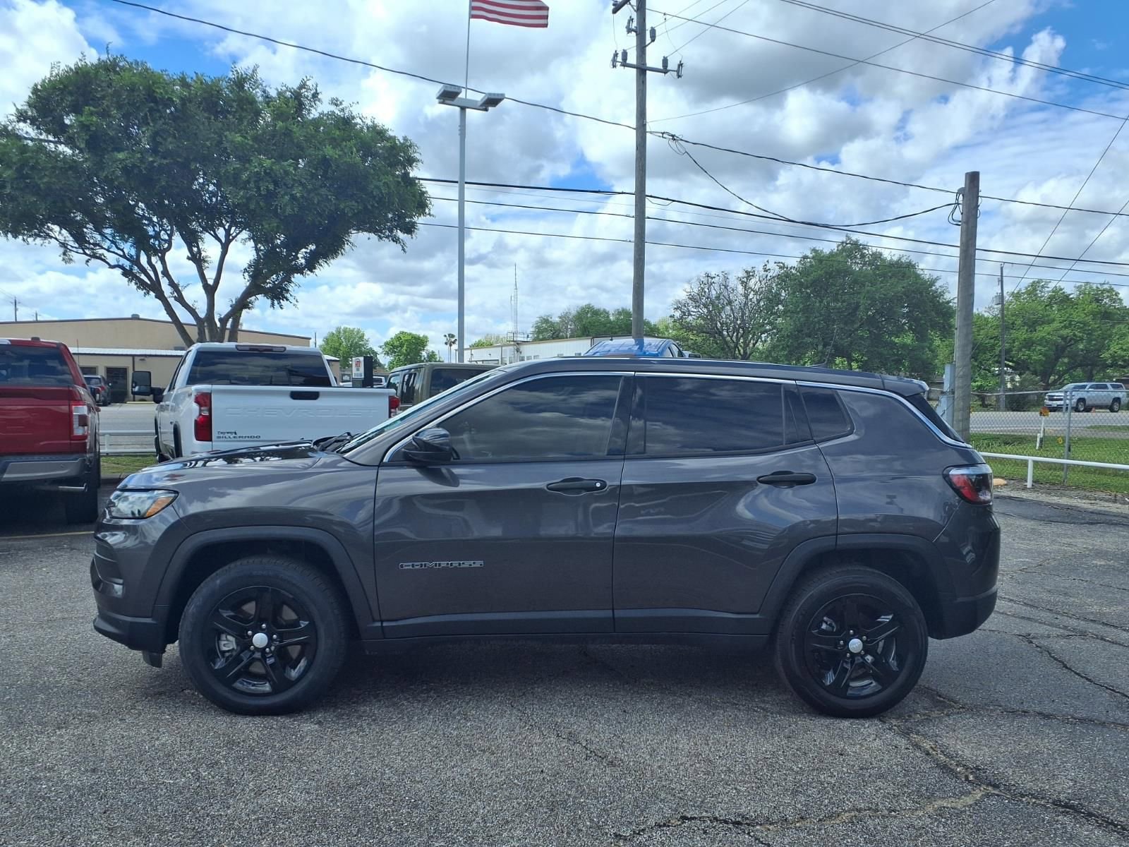 Used 2024 Jeep Compass Sport image 24