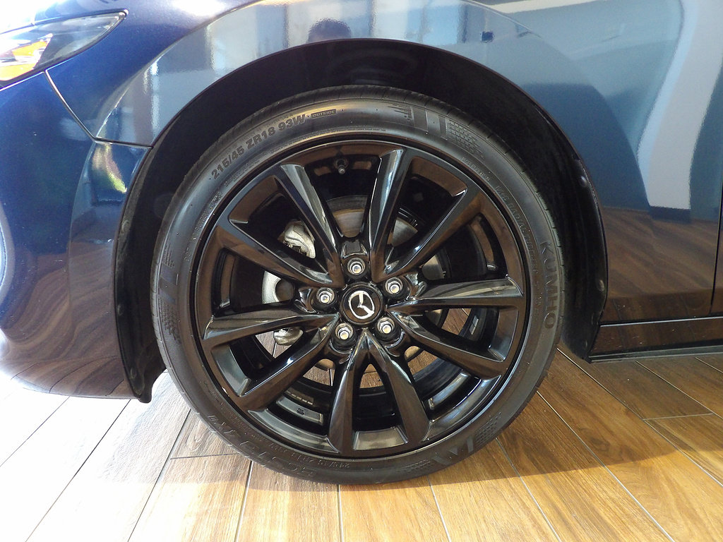 Certified 2025 MAZDA MAZDA3 s Sport FWD image 10