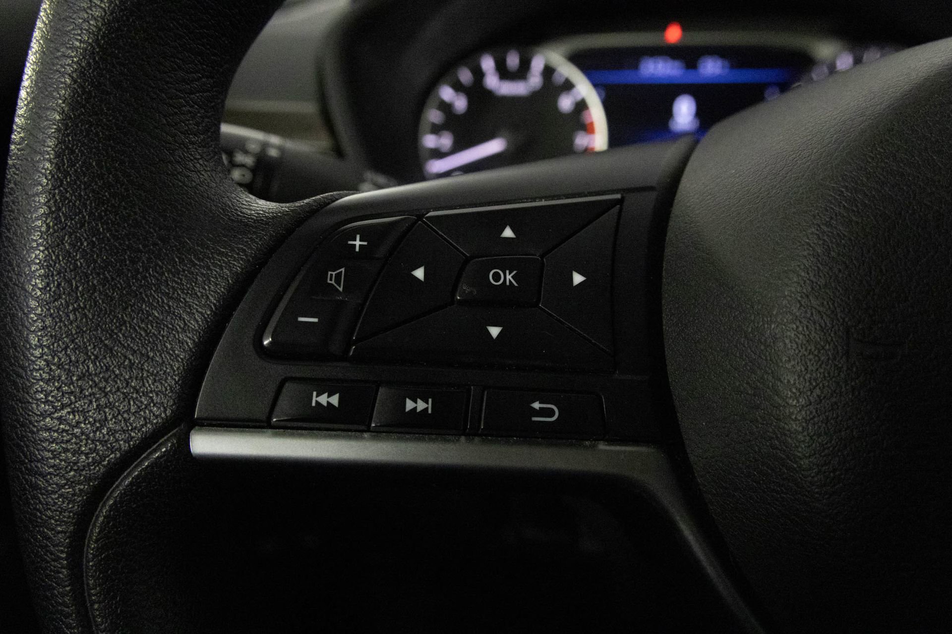 Used 2023 Nissan Altima 2.5 SV image 29