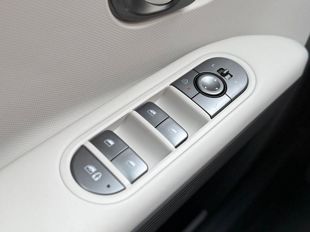 New 2026 Hyundai Ioniq 5 SE image 19