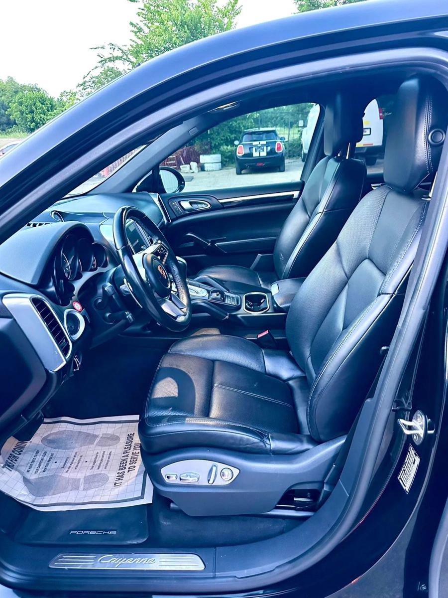 Used 2018 Porsche Cayenne AWD/4WD image 10