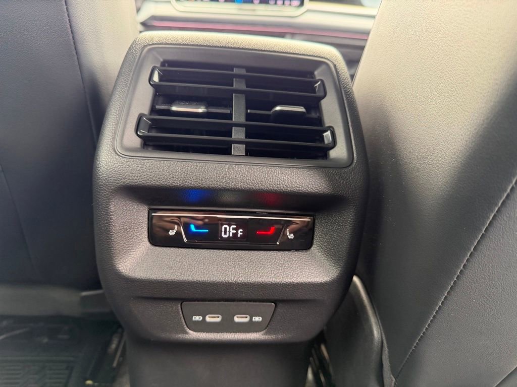 Used 2026 Volkswagen Tiguan SEL R-Line AWD/4WD image 18
