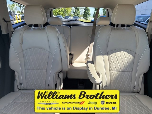 Used 2023 Buick Enclave Avenir w/ Avenir Technology Package image 26