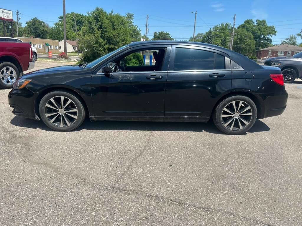 Used 2014 Chrysler 200 Touring w/ 200 S Group FWD image 8