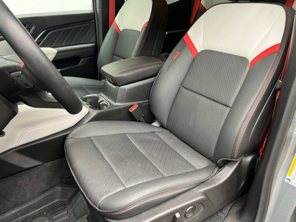 Used 2025 GMC Canyon AT4 w/ AT4X Package AWD/4WD image 20