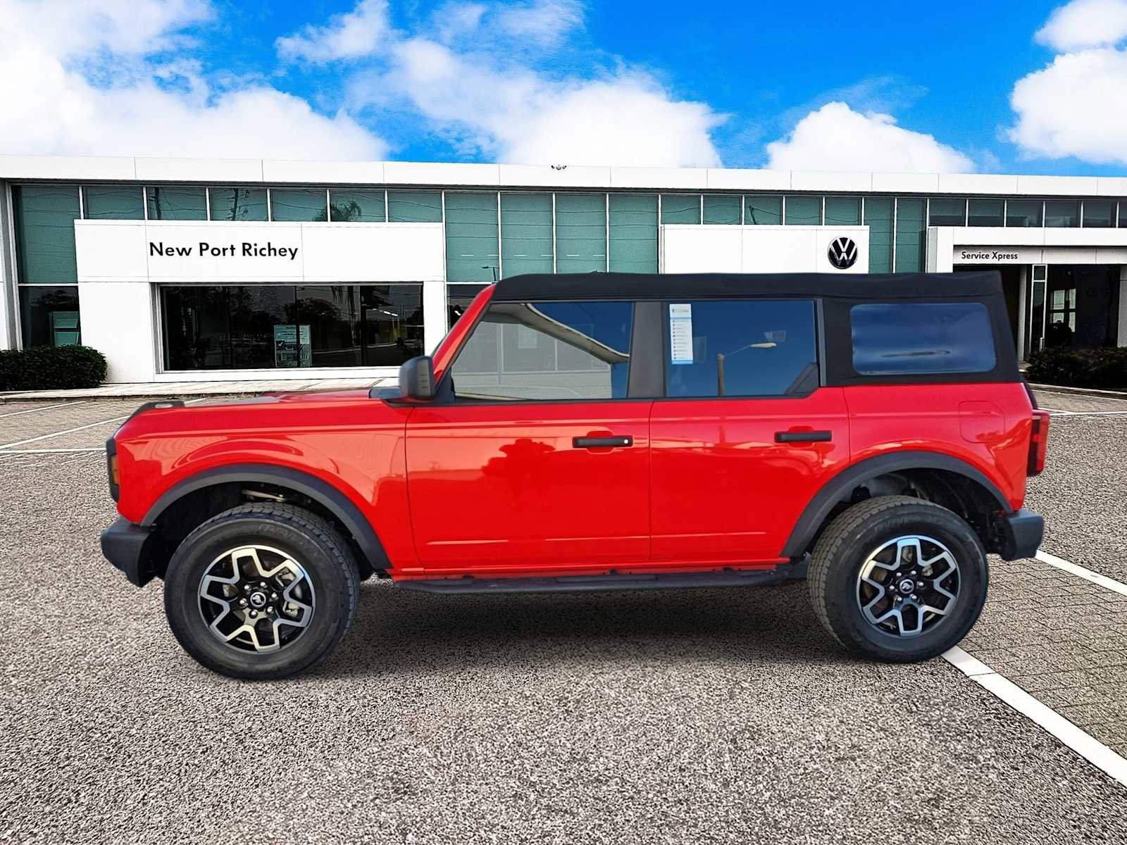 Used 2023 Ford Bronco 4-Door image 5