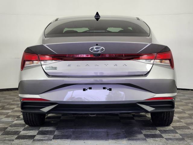 Used 2023 Hyundai Elantra SEL w/ Convenience Package FWD image 6