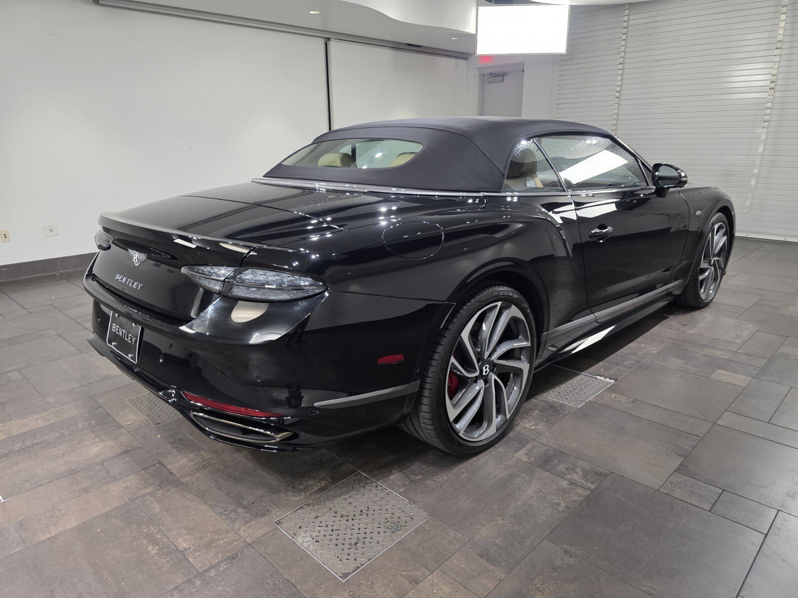 Used 2025 Bentley Continental GT Speed image 20