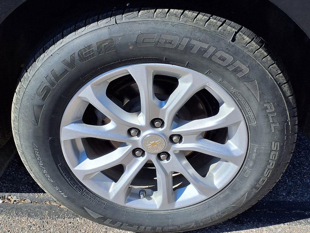 Used 2020 Chevrolet Equinox LS w/ LS Convenience Package AWD/4WD image 9