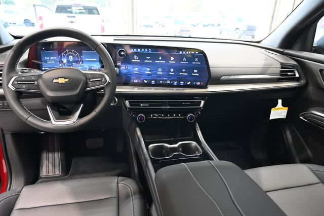 New 2027 Chevrolet Traverse LT w/ Sun and Wheel Package FWD image 13