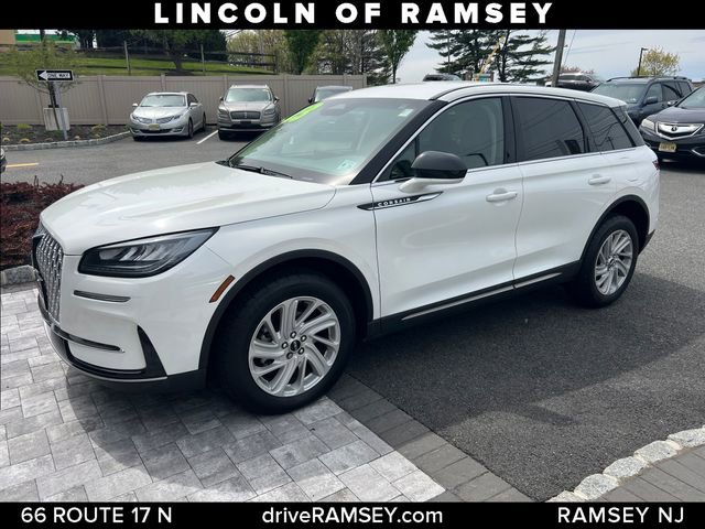 Used 2023 Lincoln Corsair AWD w/ Rear Removable Package Tray image 2