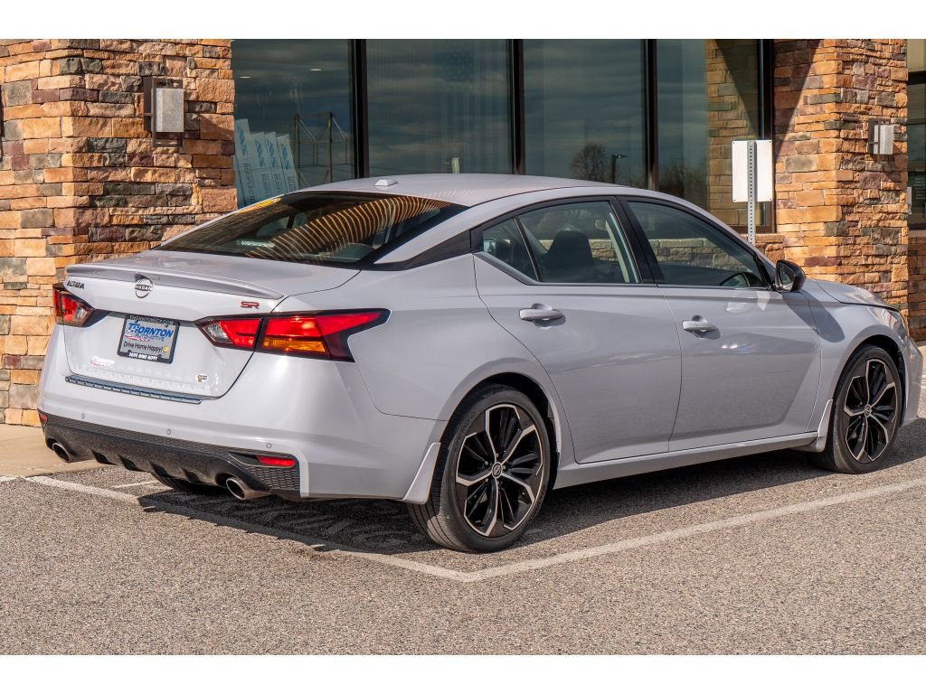Used 2023 Nissan Altima 2.5 SR image 3