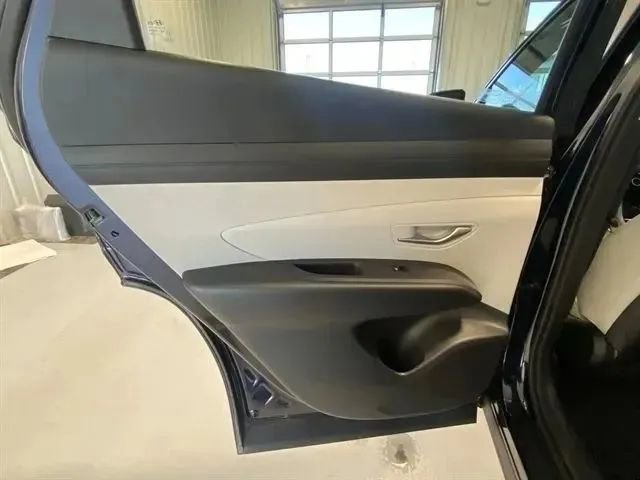 Used 2025 Hyundai Tucson SEL AWD/4WD image 13