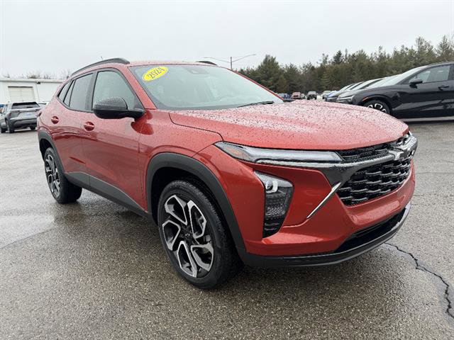 Used 2024 Chevrolet Trax RS FWD image 5