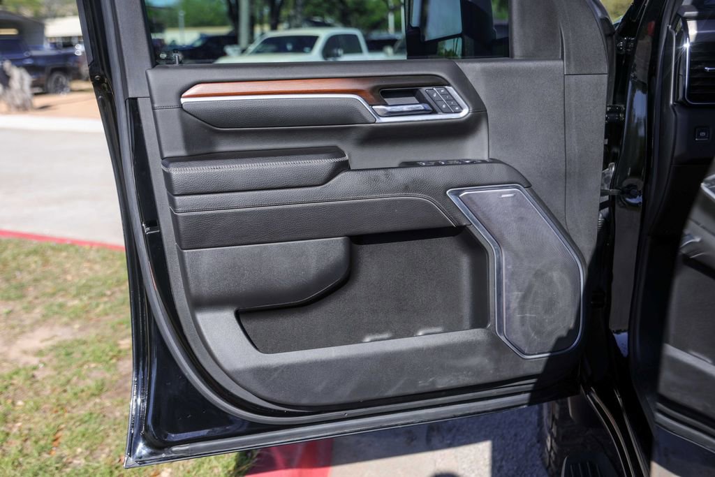 Used 2025 GMC Sierra 2500 Denali w/ Denali Reserve Package image 25