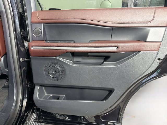 Used 2023 Ford Expedition Limited AWD/4WD image 27