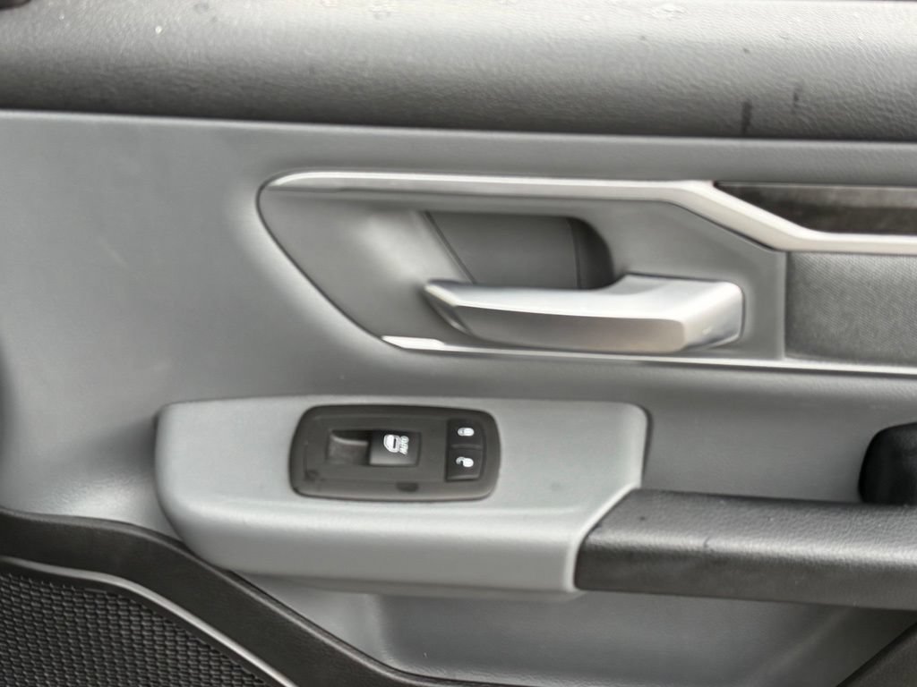Used 2022 RAM 1500 Big Horn RWD image 40