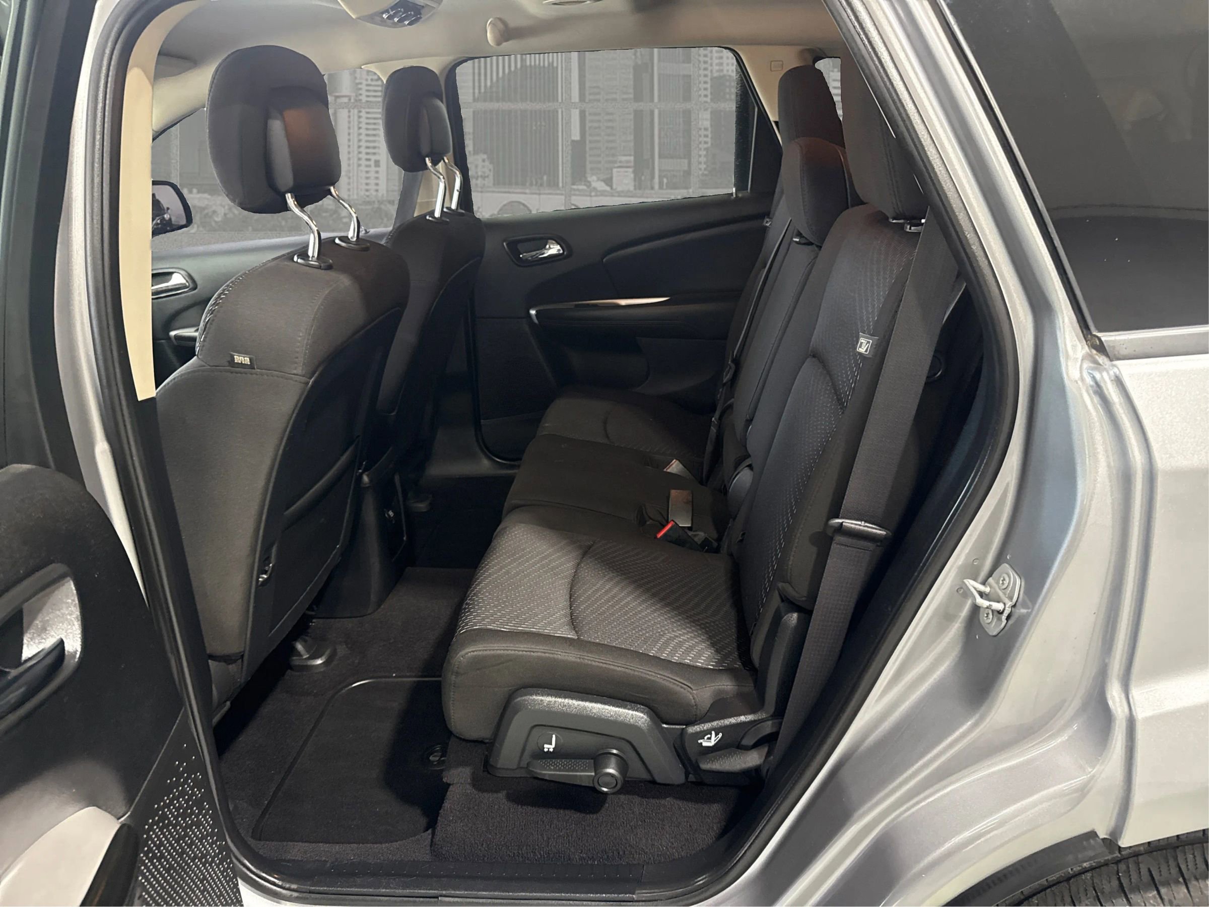 Used 2016 Dodge Journey SXT w/ Comfort/Convenience Group image 10