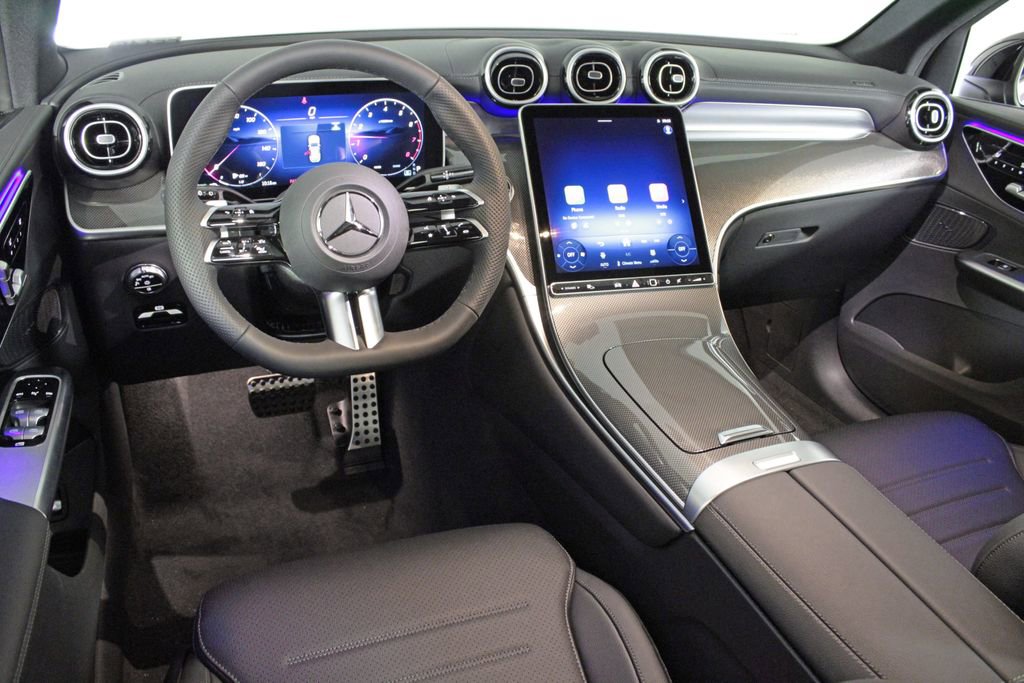 Certified 2025 Mercedes-Benz GLC 300 4MATIC image 11