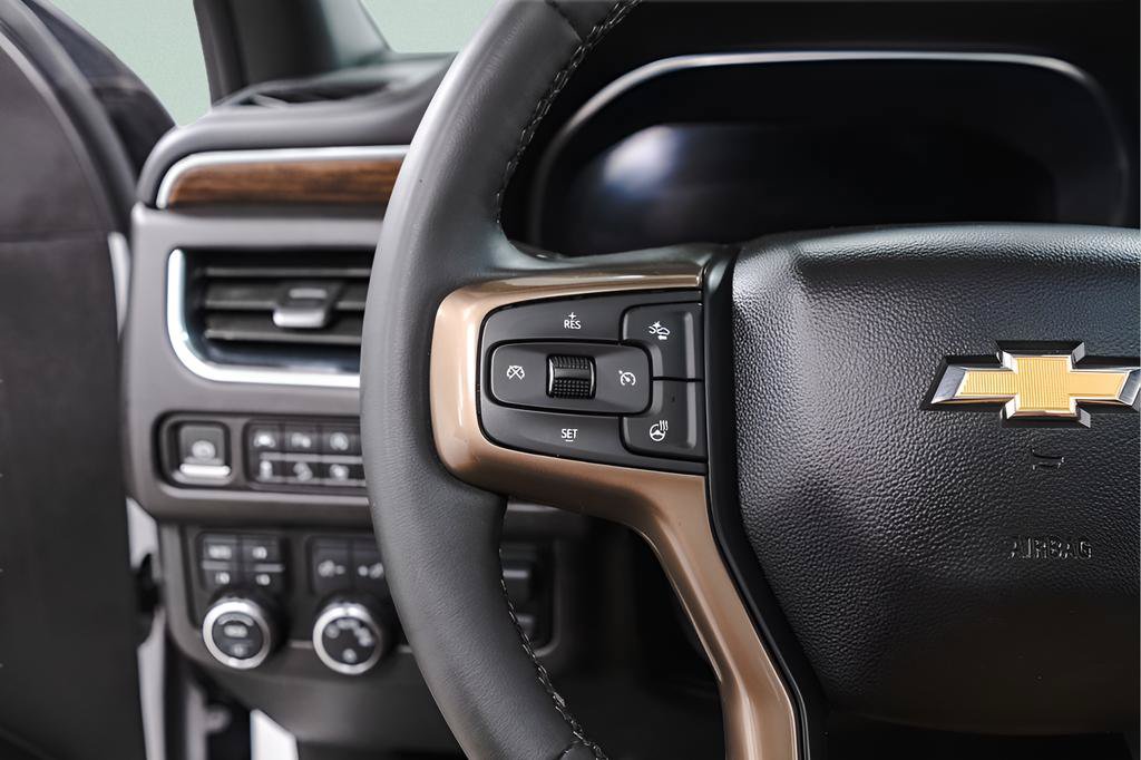 Used 2024 Chevrolet Tahoe High Country AWD/4WD image 10