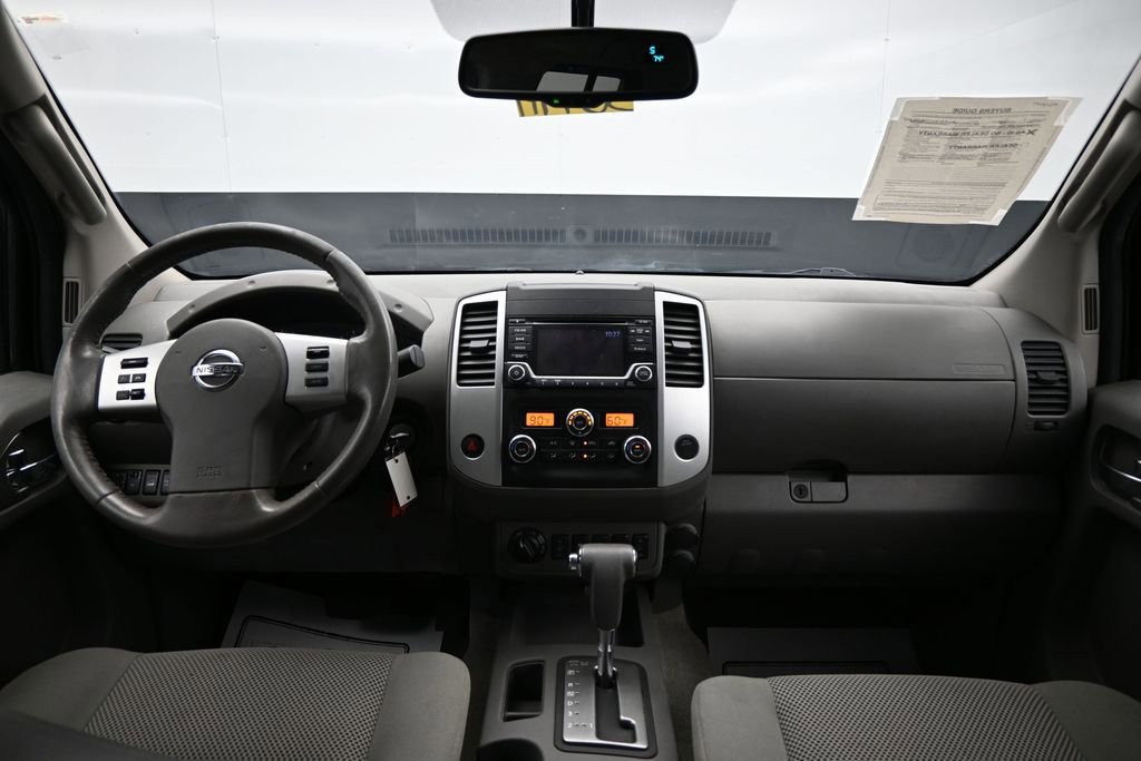 Used 2016 Nissan Frontier SV w/ SV Value Truck Package AWD/4WD image 12