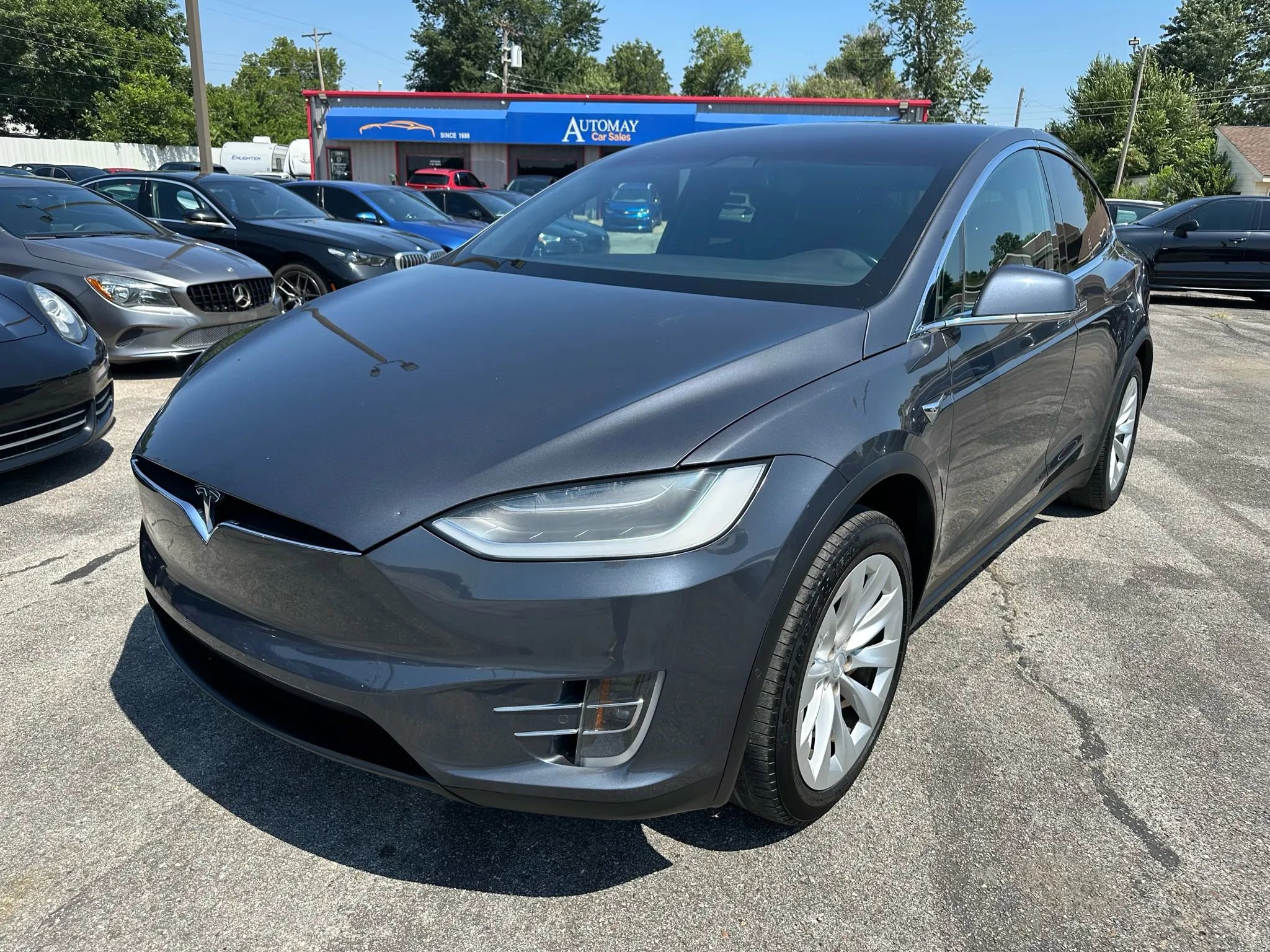 Used 2018 Tesla Model X 75D image 36