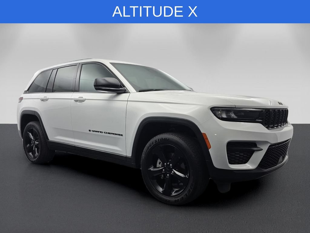 Used 2023 Jeep Grand Cherokee Altitude