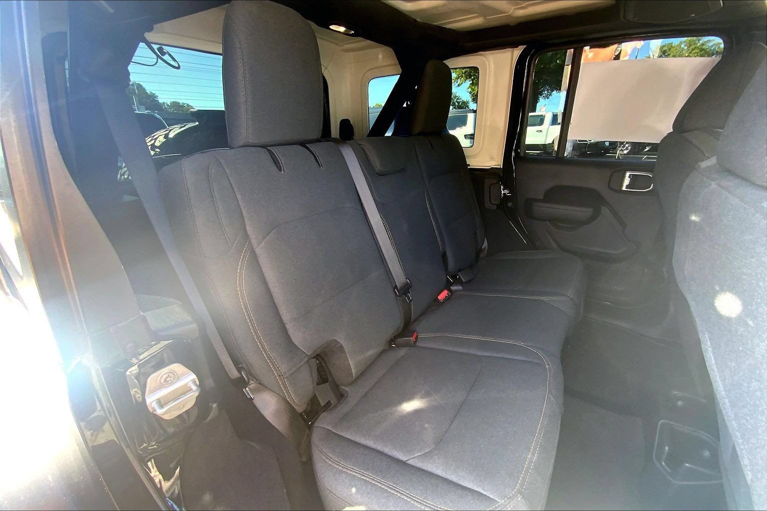 Certified 2024 Jeep Wrangler Unlimited Sport AWD/4WD image 18