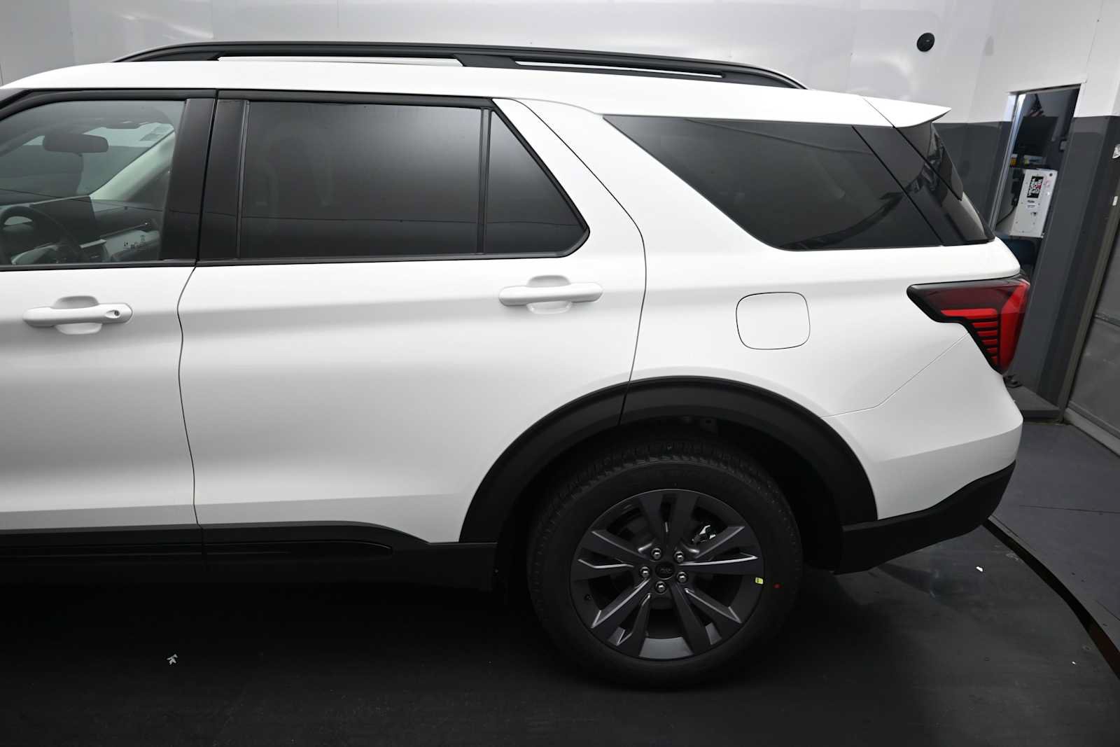 New 2026 Ford Explorer Active w/ Active Comfort Package AWD/4WD image 16