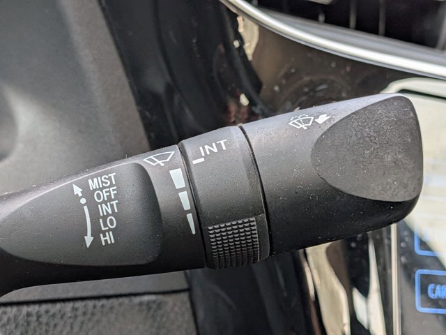 Used 2018 Toyota Corolla LE FWD image 9