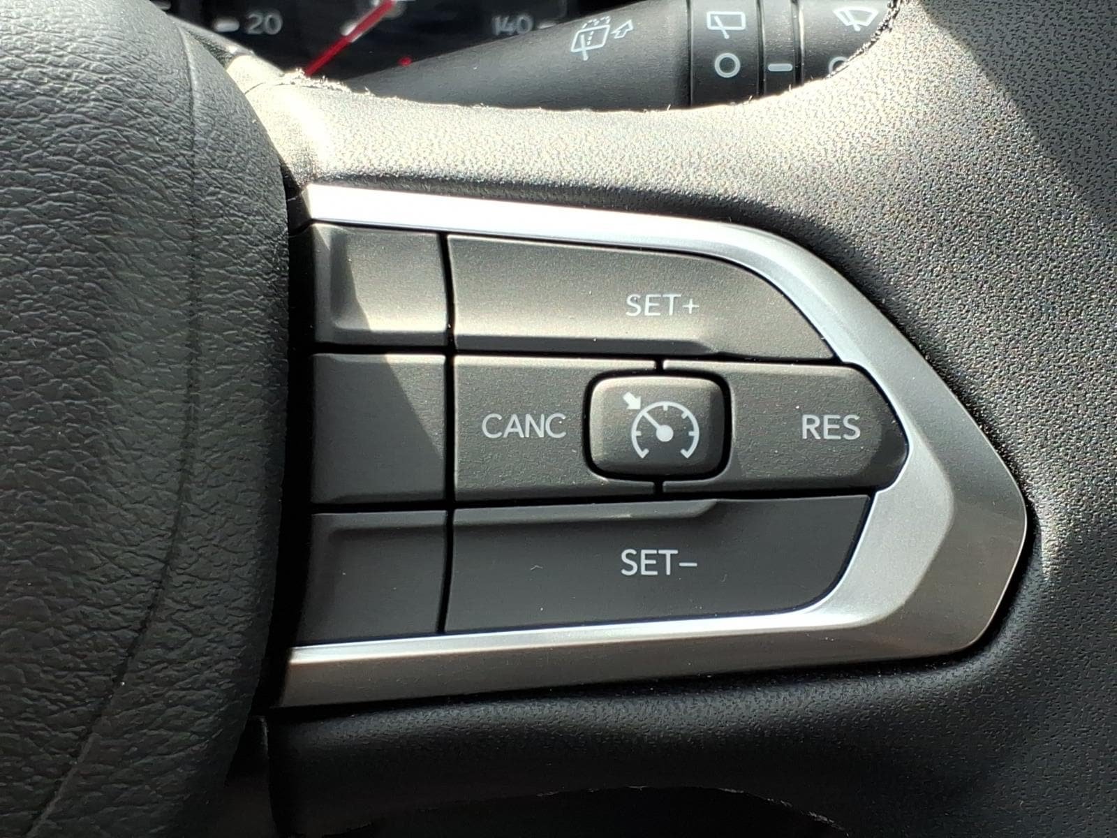Used 2026 Jeep Compass Latitude AWD/4WD image 16