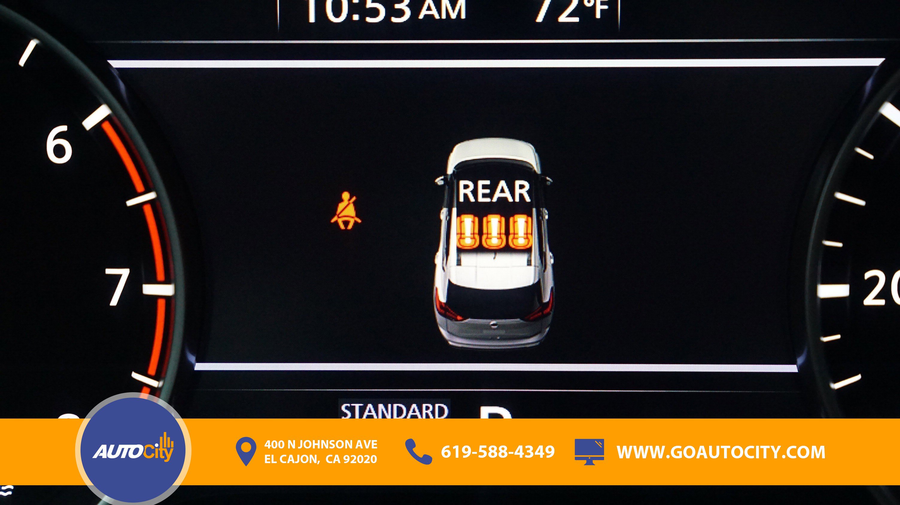 Used 2024 Nissan Rogue SV image 3