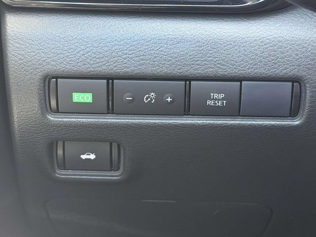 Used 2023 Nissan Sentra SV w/ All-Weather Package FWD image 18