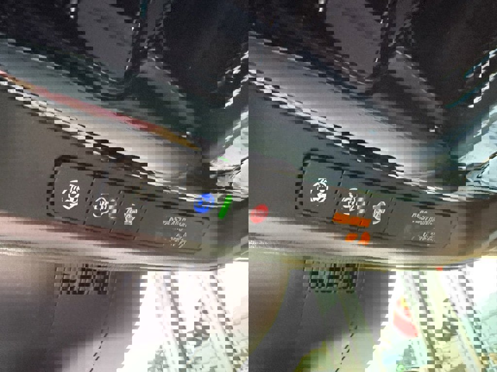 New 2026 Chevrolet Suburban LT w/ LPO, Dark Essentials Package image 31