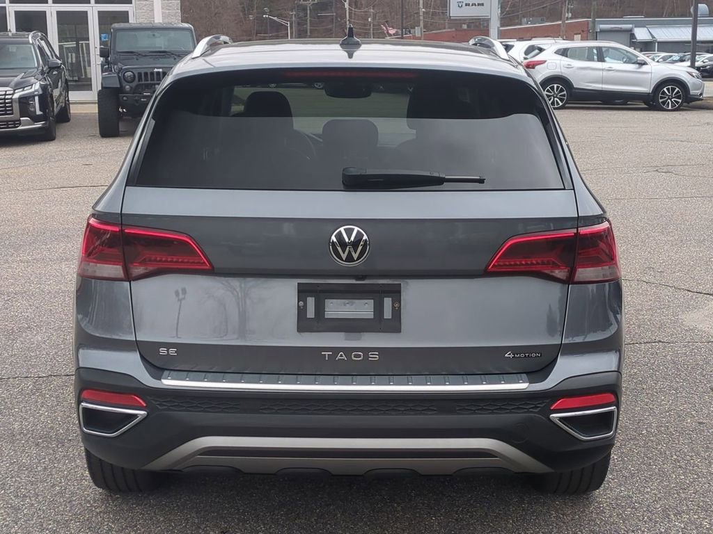 Used 2023 Volkswagen Taos SE AWD/4WD image 5