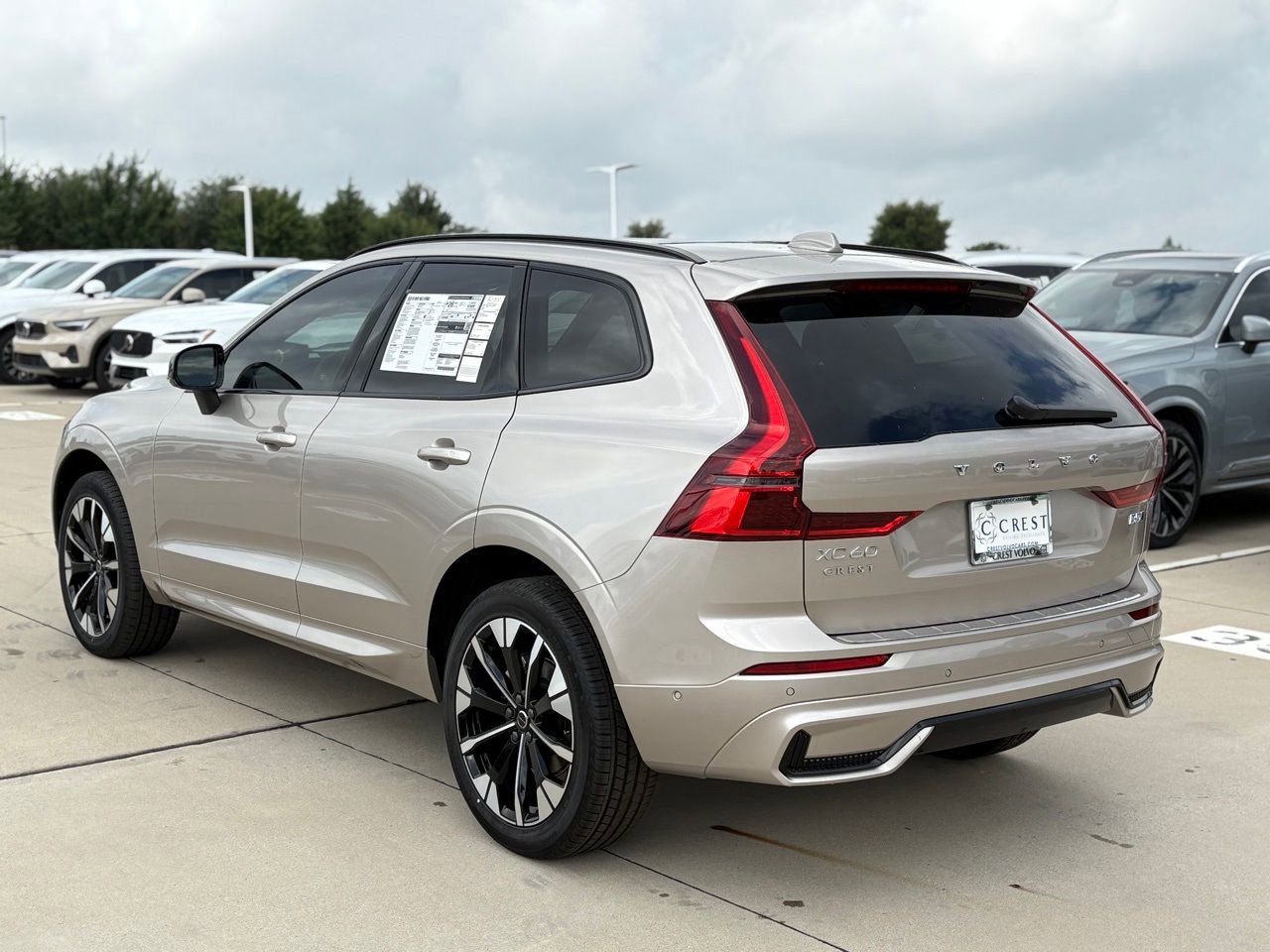 New 2026 Volvo XC60 B5 Plus w/ Protection Package Premier AWD/4WD image 5