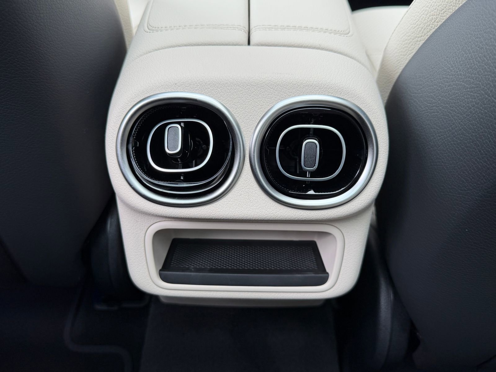 New 2026 Mercedes-Benz GLC 300 image 16
