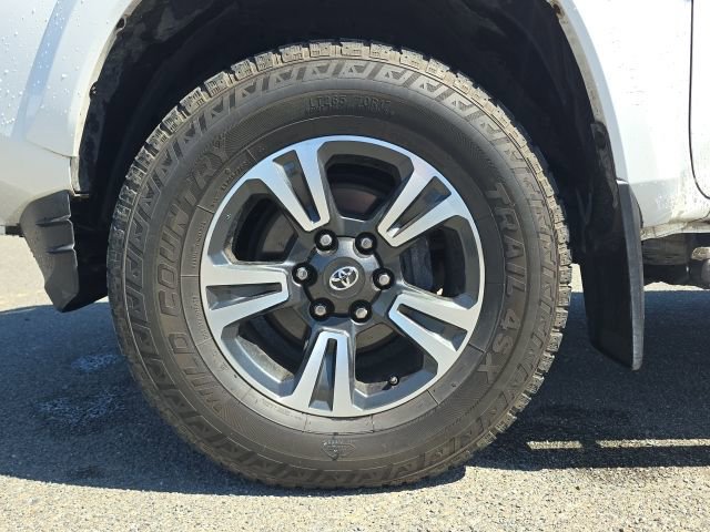 Used 2016 Toyota Tacoma TRD Sport w/ Premium & Technology Package AWD/4WD image 54