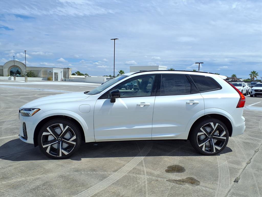 New 2026 Volvo XC60 T8 Ultra w/ Protection Package Premier image 4