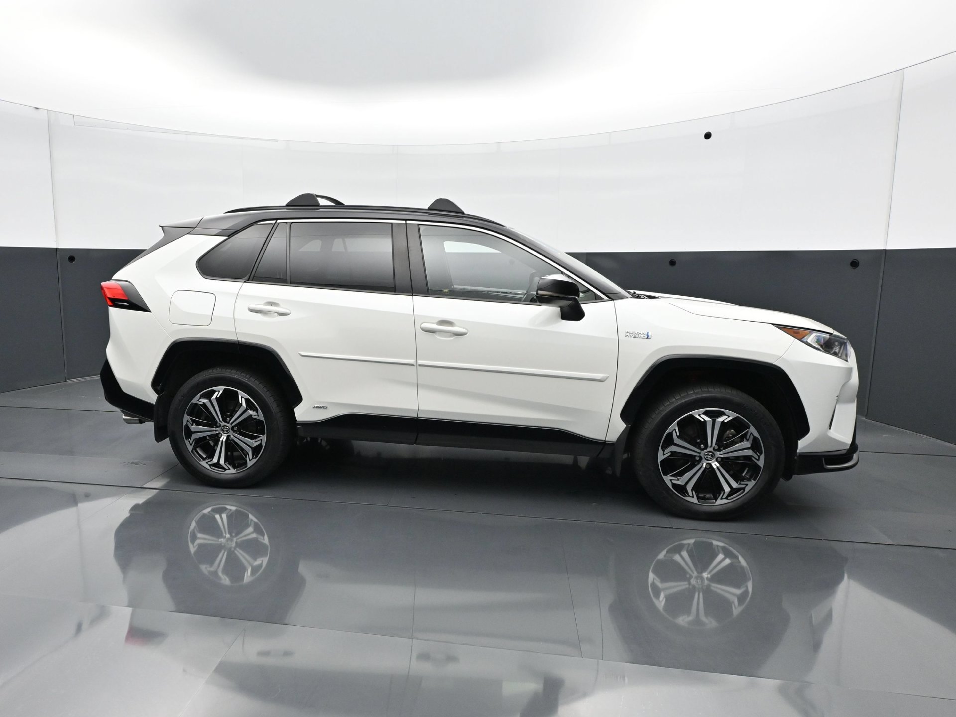 Used 2021 Toyota RAV4 XSE w/ Weather Package AWD/4WD image 8