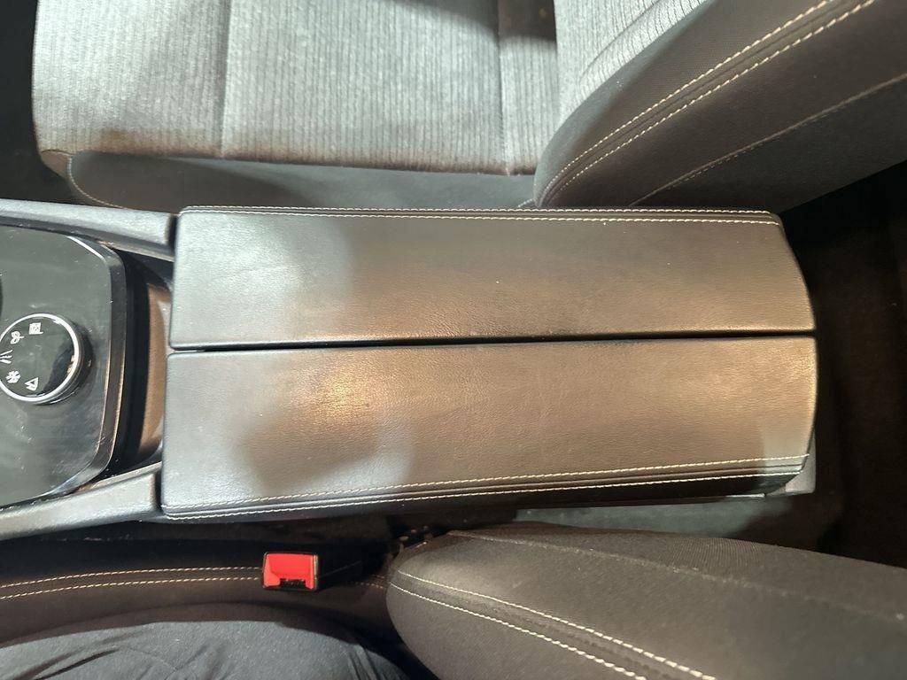 Used 2022 Nissan Rogue SV image 22