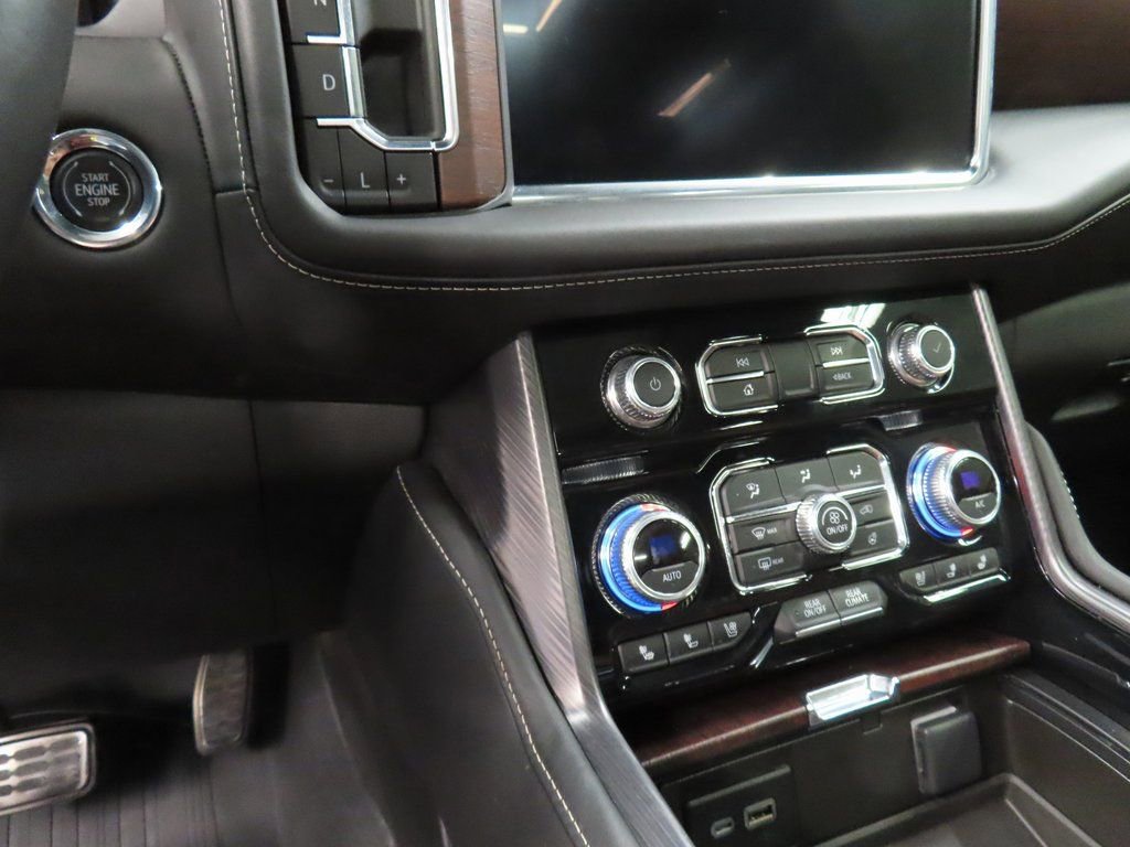 Used 2023 GMC Yukon Denali Ultimate w/ LPO, Floor Liner Package AWD/4WD image 63