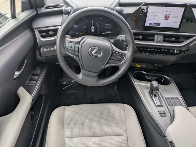 Used 2025 Lexus UX 300h FWD w/ Accessory Package (Z1) image 14